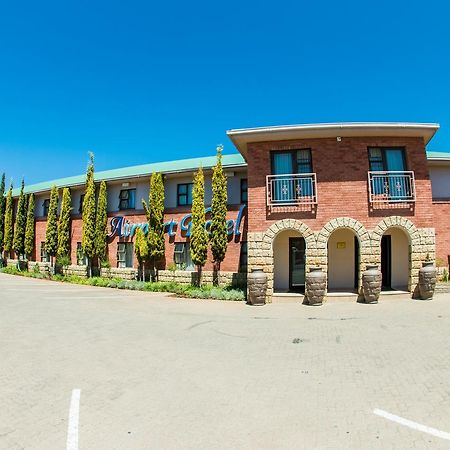 Airport Hotel Kimberley Ngoại thất bức ảnh