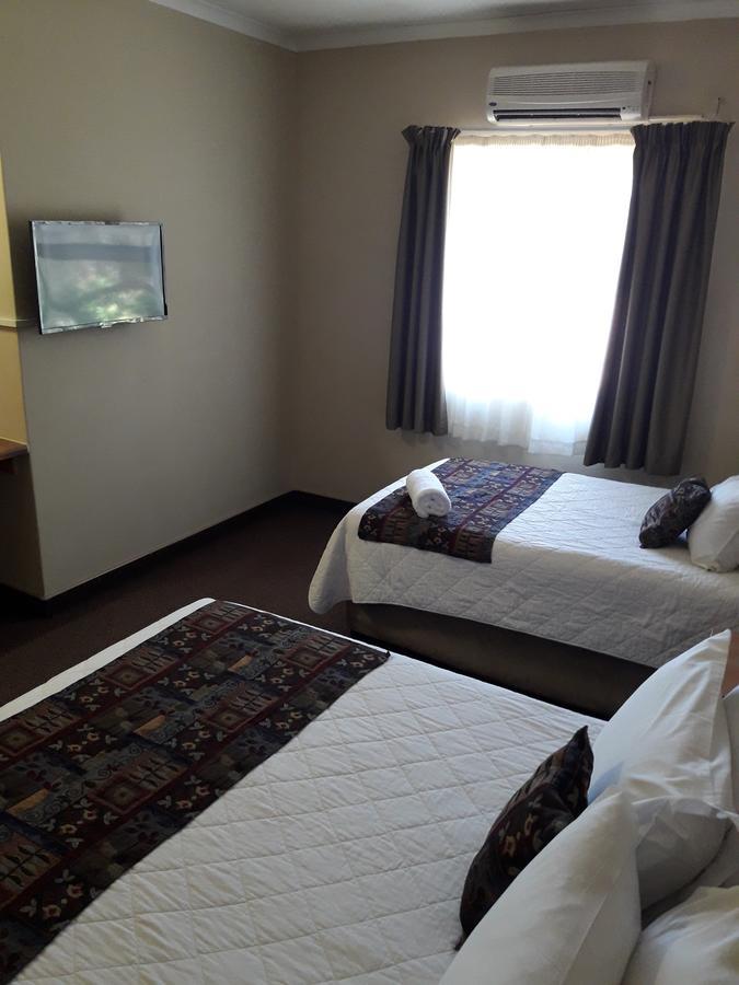 Airport Hotel Kimberley Ngoại thất bức ảnh